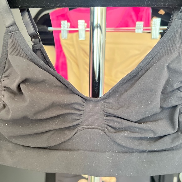 Skims - Picture 2 of 9